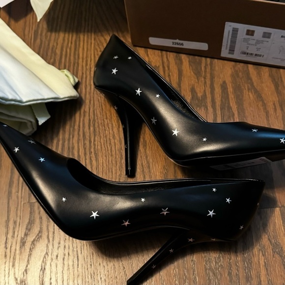 Burberry Aubri Star Pointed Toe Pump - Picture 10 of 11